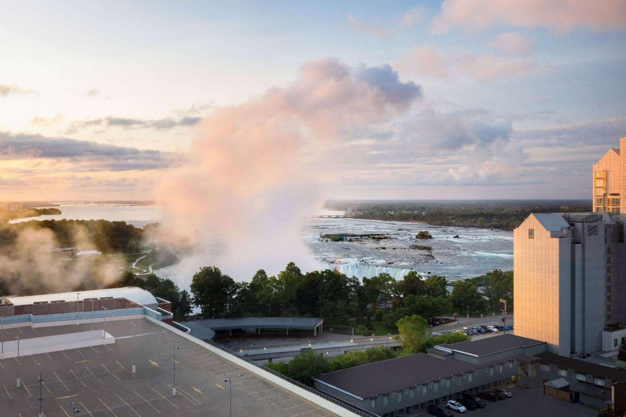 Wyndham Grand Fallsview Hotel Niagara Falls Extérieur photo